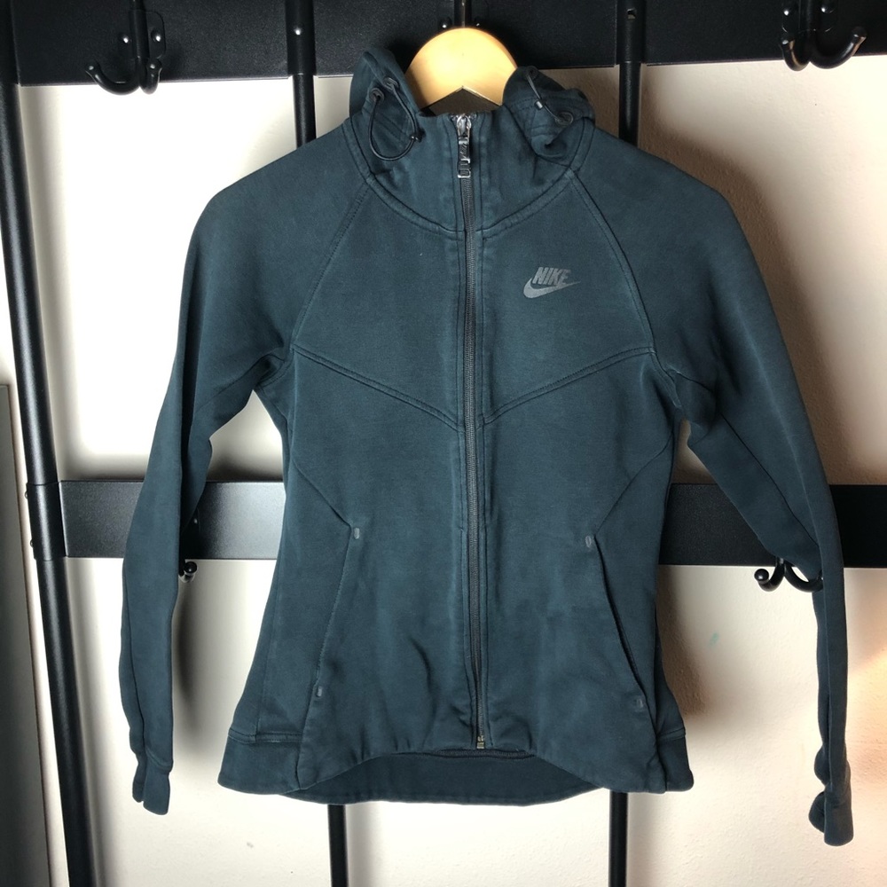 Nike Sportswear Women’s Tech Fleece Hoodie
